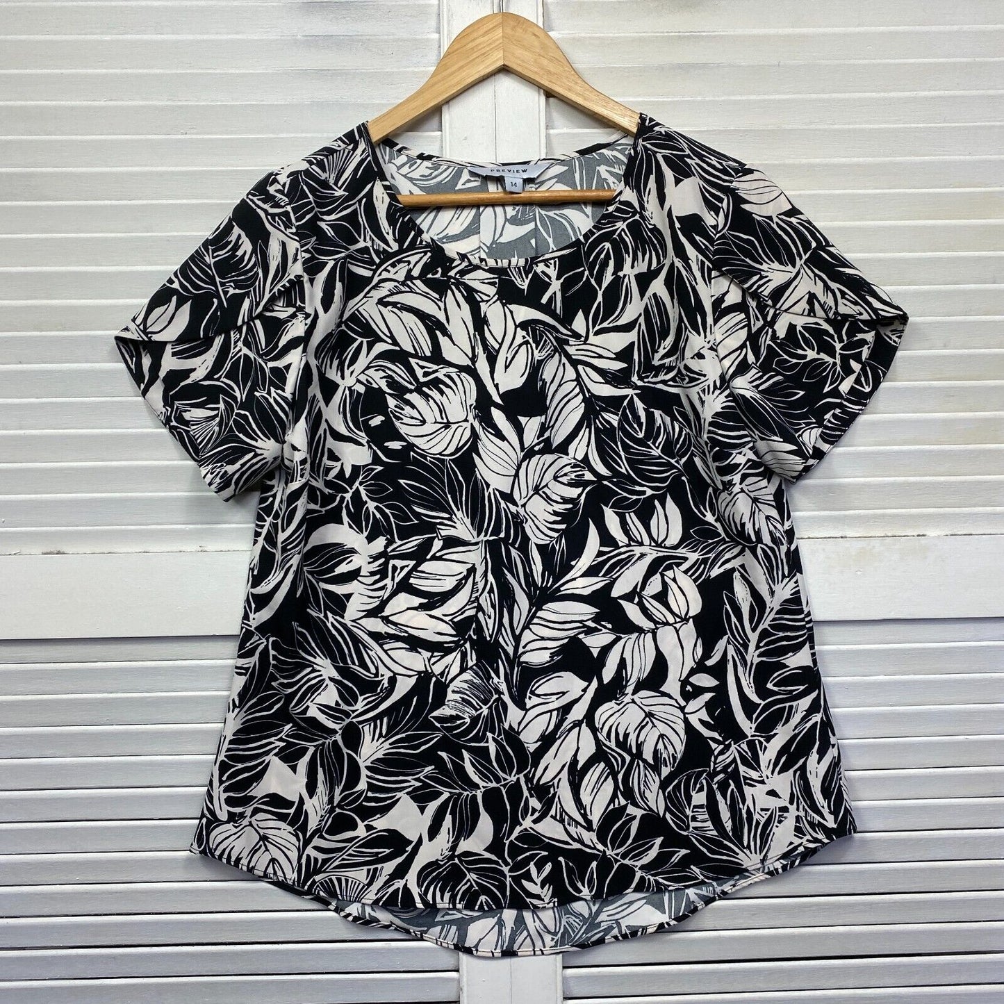 Preview Top Size 14 Black White Floral Tulip Short Sleeve Office