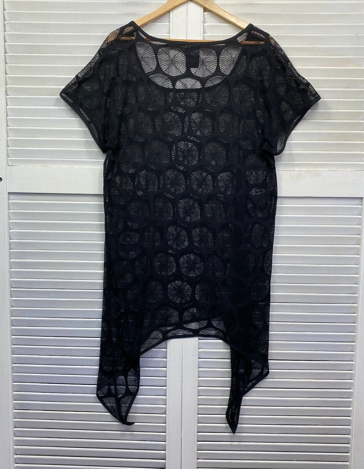 Taking Shape Top Size 16 Plus Small Black Sheer Tunic Short Sleeve Preloved