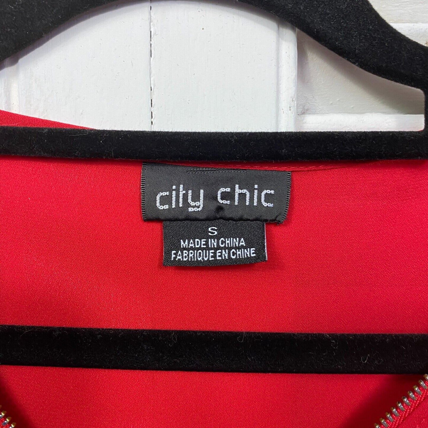 City Chic Top Size 16 Plus Small Red Flutter Sleeve Zip Up