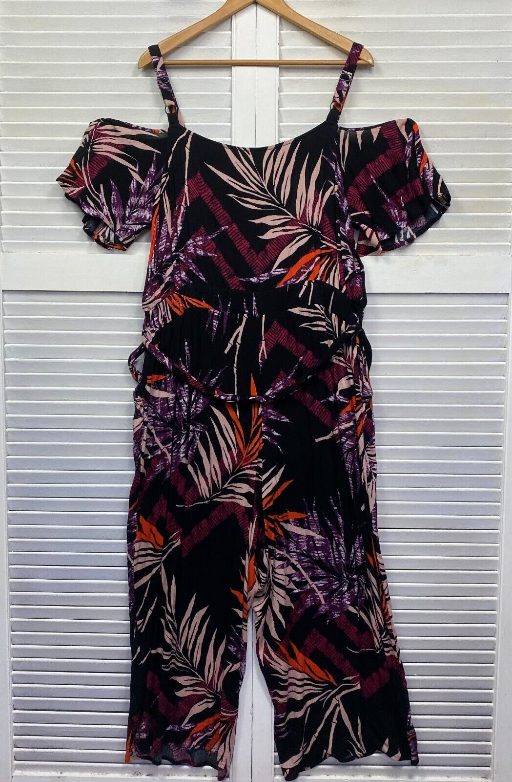 City Chic Jumpsuit 14 Plus XS Black Floral Cold Shoulder Sleeve Pockets