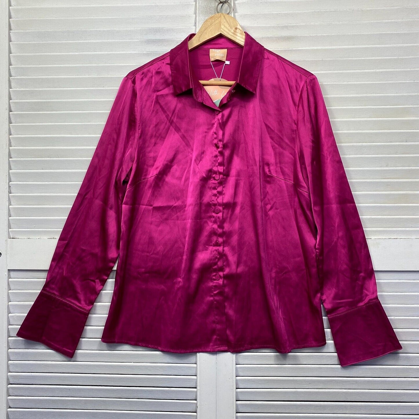 Sage & Paige Top Size 14 Pink Fuchsia Button Up Collared Long Sleeve Satin New