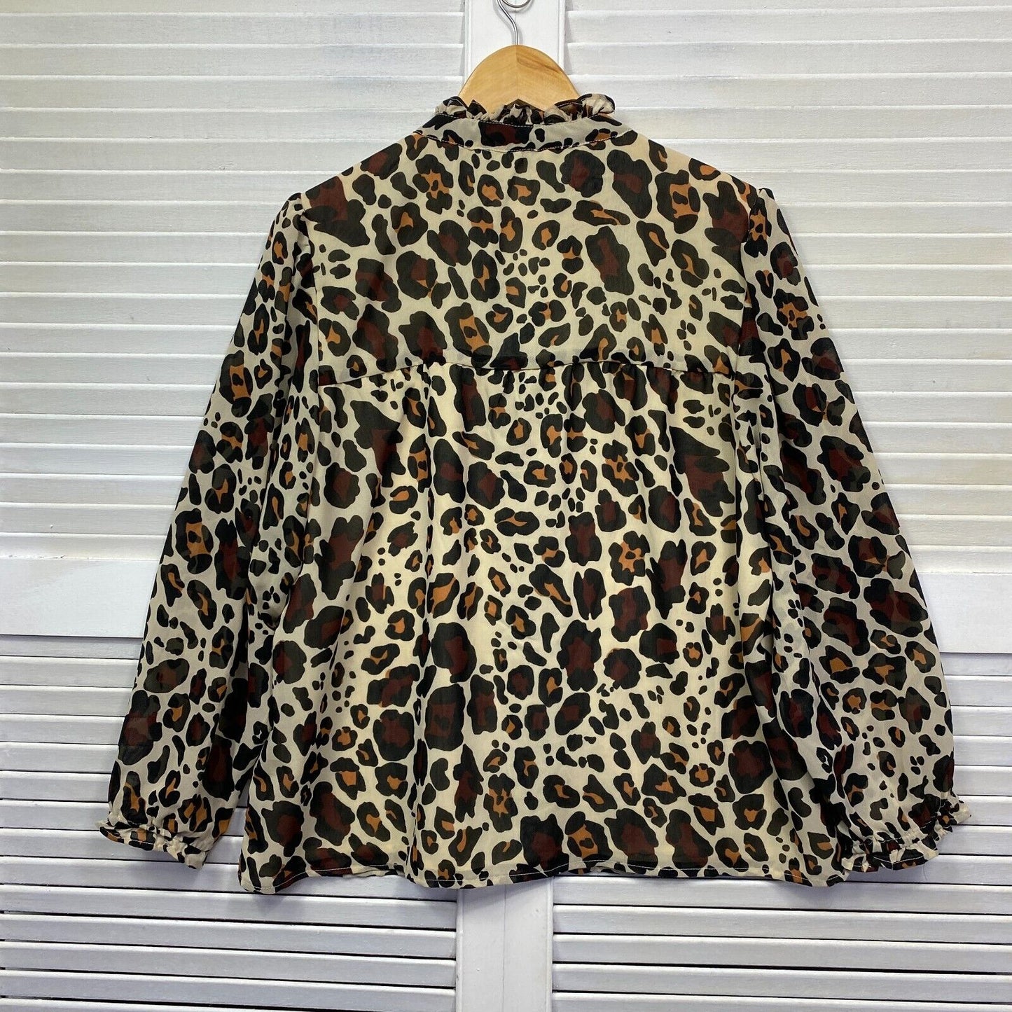 W Lane Top Size 14 Animal Print Long Sleeve Ruffle Neck Lined