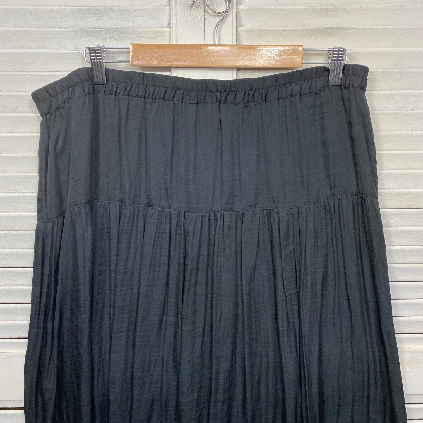 Hammock & Vine Maxi Skirt Size 16 Plus Black Midi Length