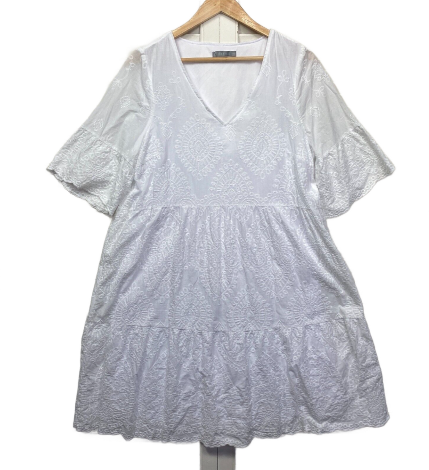 Katies Dress Size 14 White Short Sleeve Tunic Smock Embroidered Bell Sleeve Knee