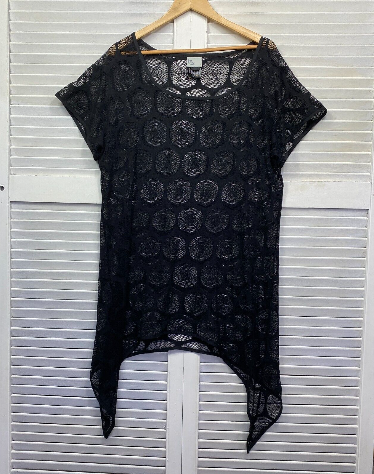 Taking Shape Top Size 16 Plus Small Black Sheer Tunic Short Sleeve Preloved