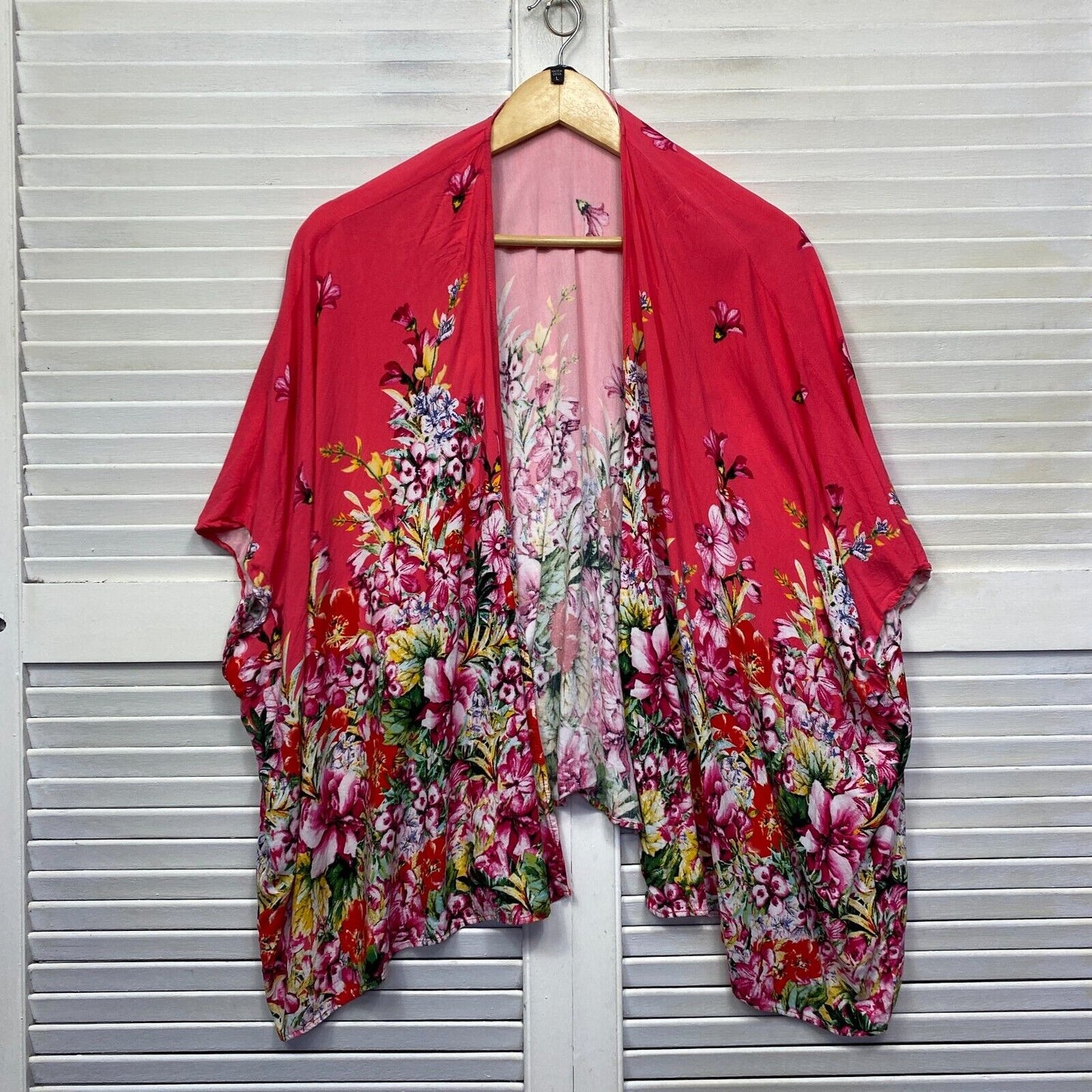 Emerge Duster Jacket Top Size Large Red Floral Short Sleeve Kimono Viscose