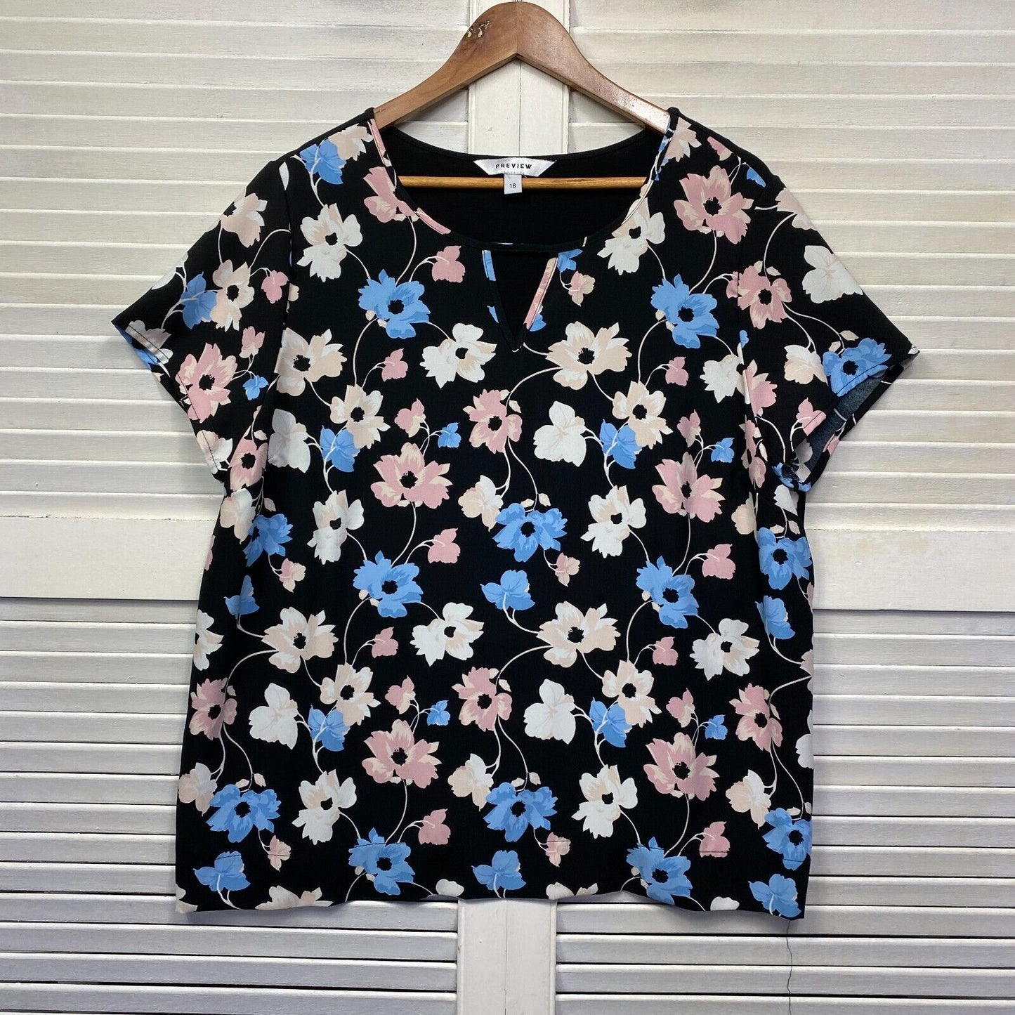 Preview Top Size 18 Black Floral Short Sleeve Office