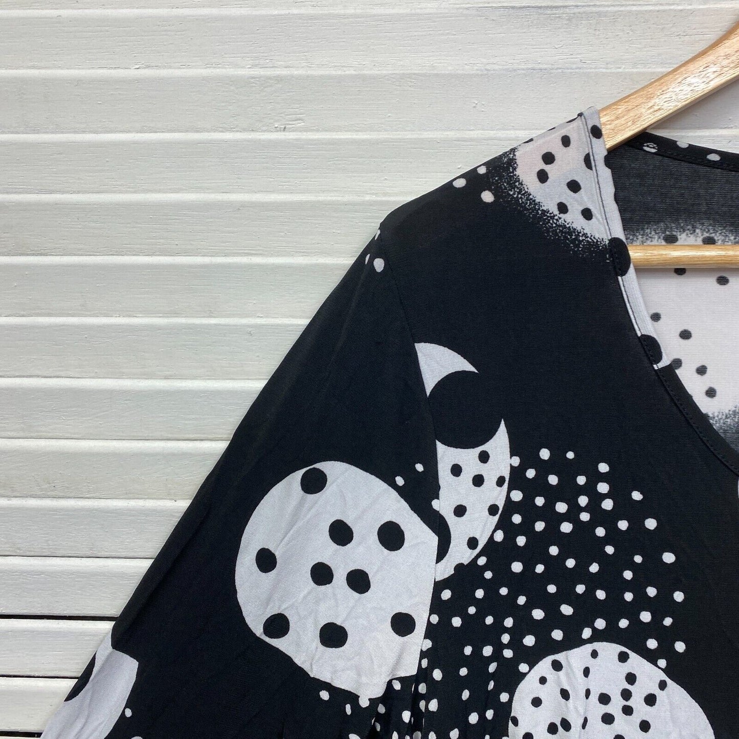 Taking Shape Top Size 14 Plus Black White Dots Tunic Long Sleeve