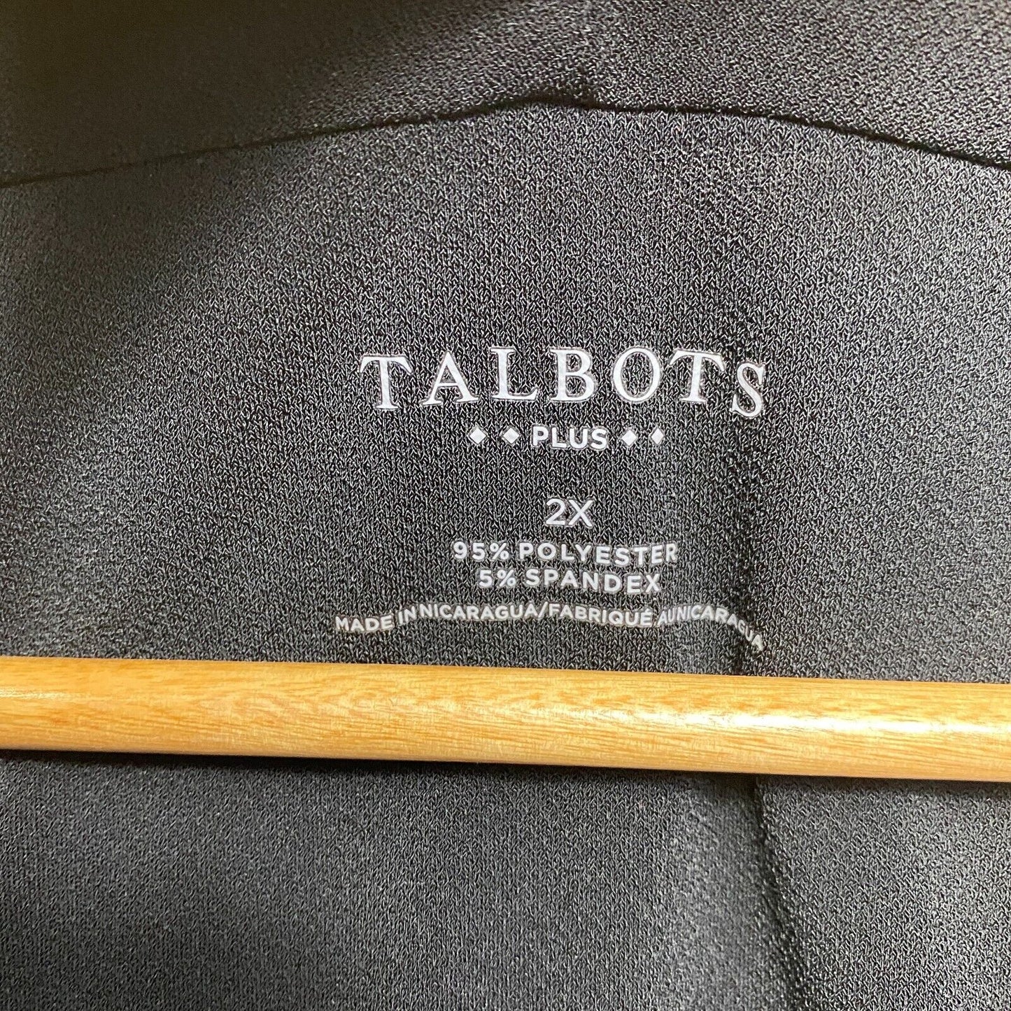 Talbots Top Size 16 18 2XL Plus Black Sleeveless Office Pleated