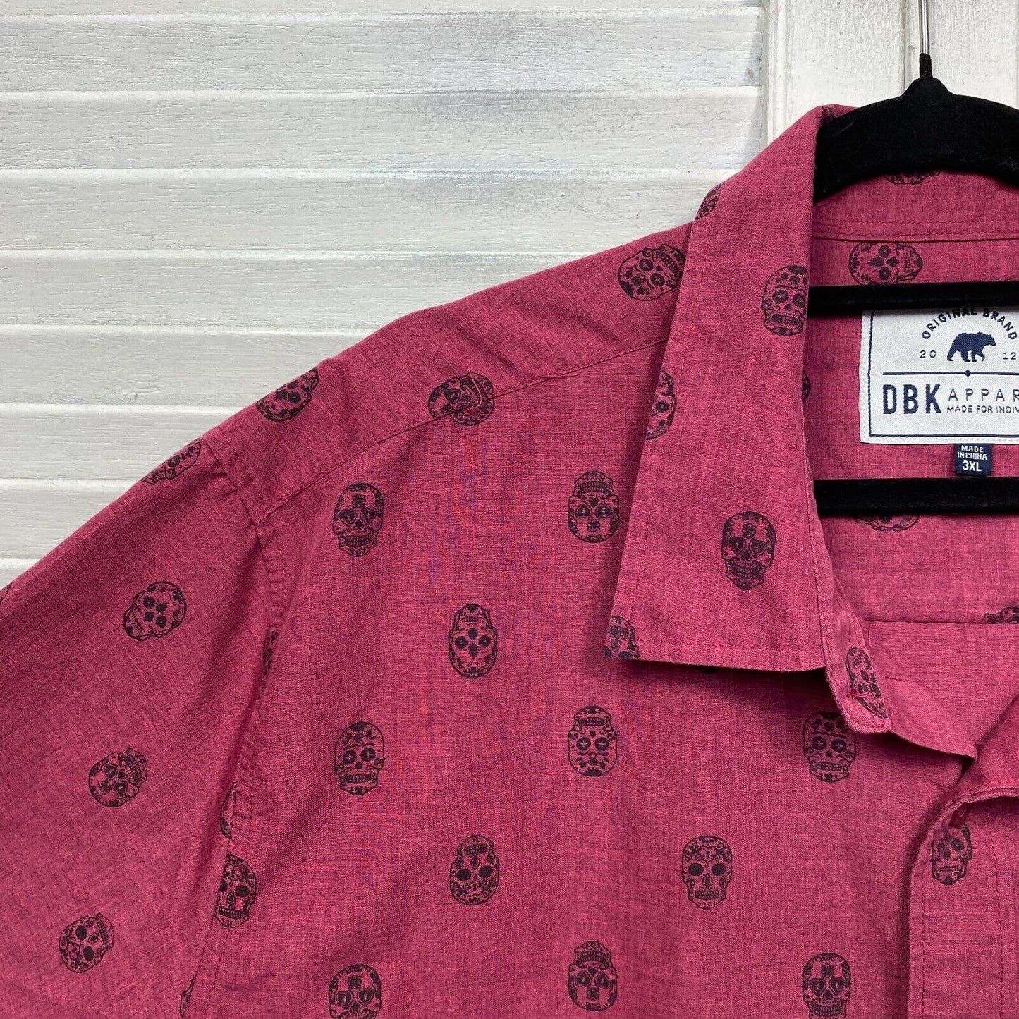 DBK Apparel Shirt Mens 3XL Plus Red Button Up Skulls Skelton Big & Tall Preloved