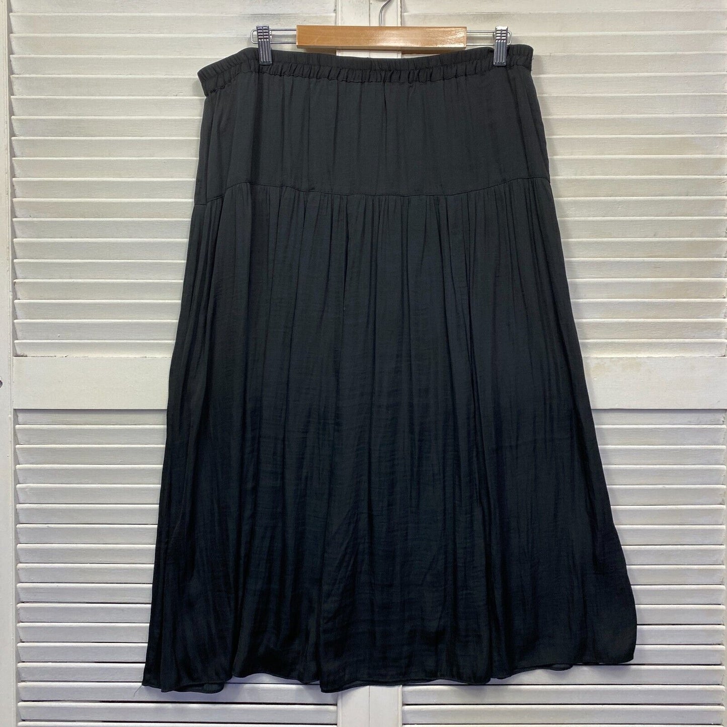 Hammock & Vine Maxi Skirt Size 16 Plus Black Midi Length