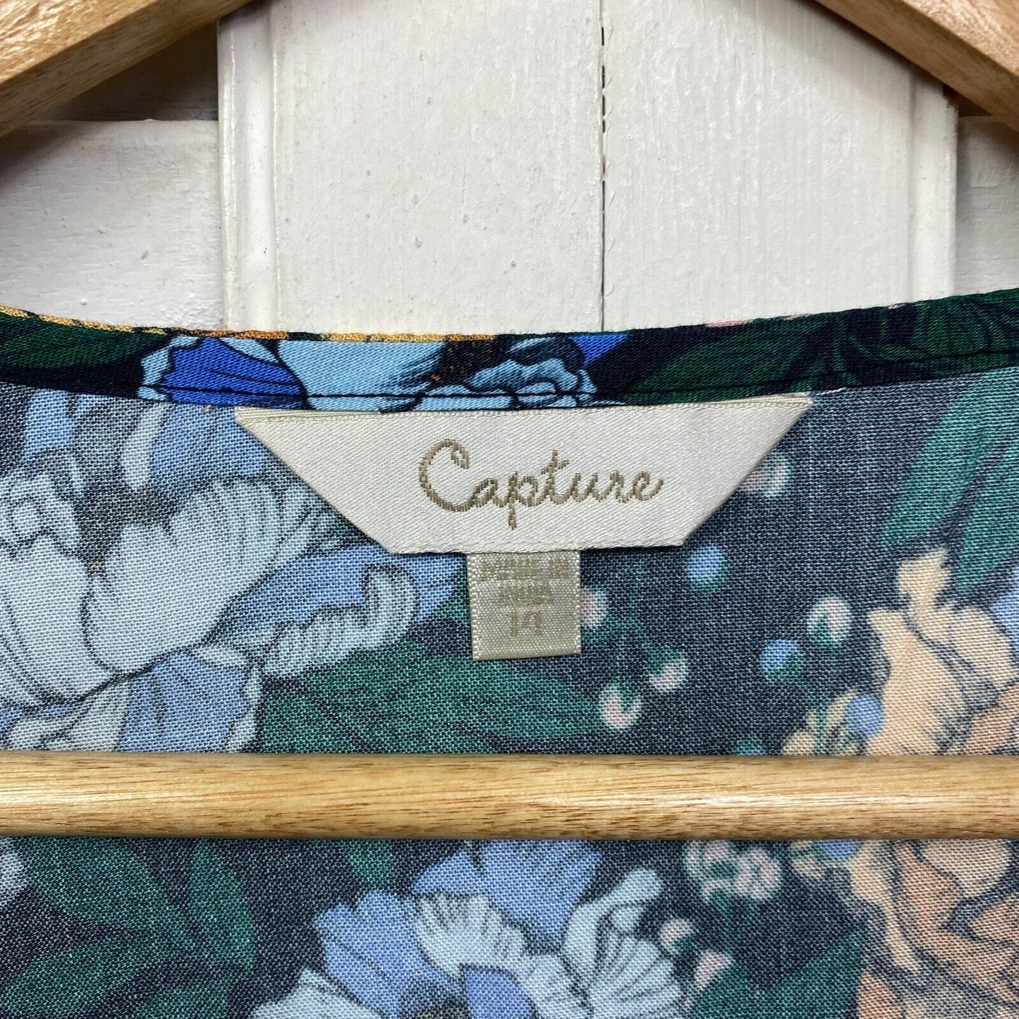 Capture Top Size 14 Blue Long Sleeve Multicoloured Floral Viscose