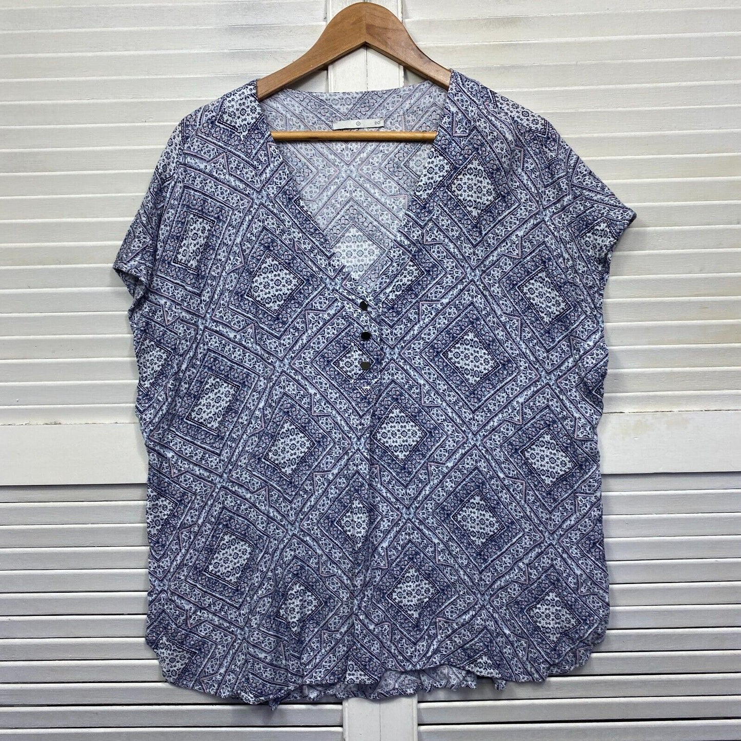 Target Top Size 20 Plus Short Sleeve Blue Patchwork Print