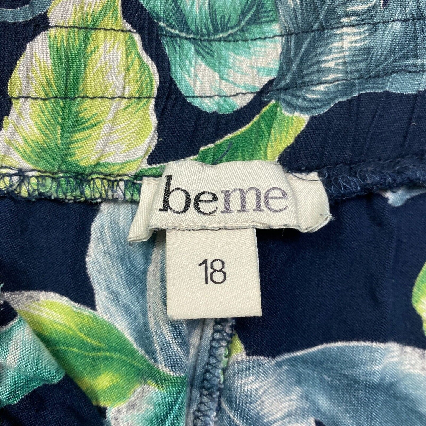 Beme Pants Size 18 Plus Multicoloured Floral Leaf Print Cropped Pockets Viscose