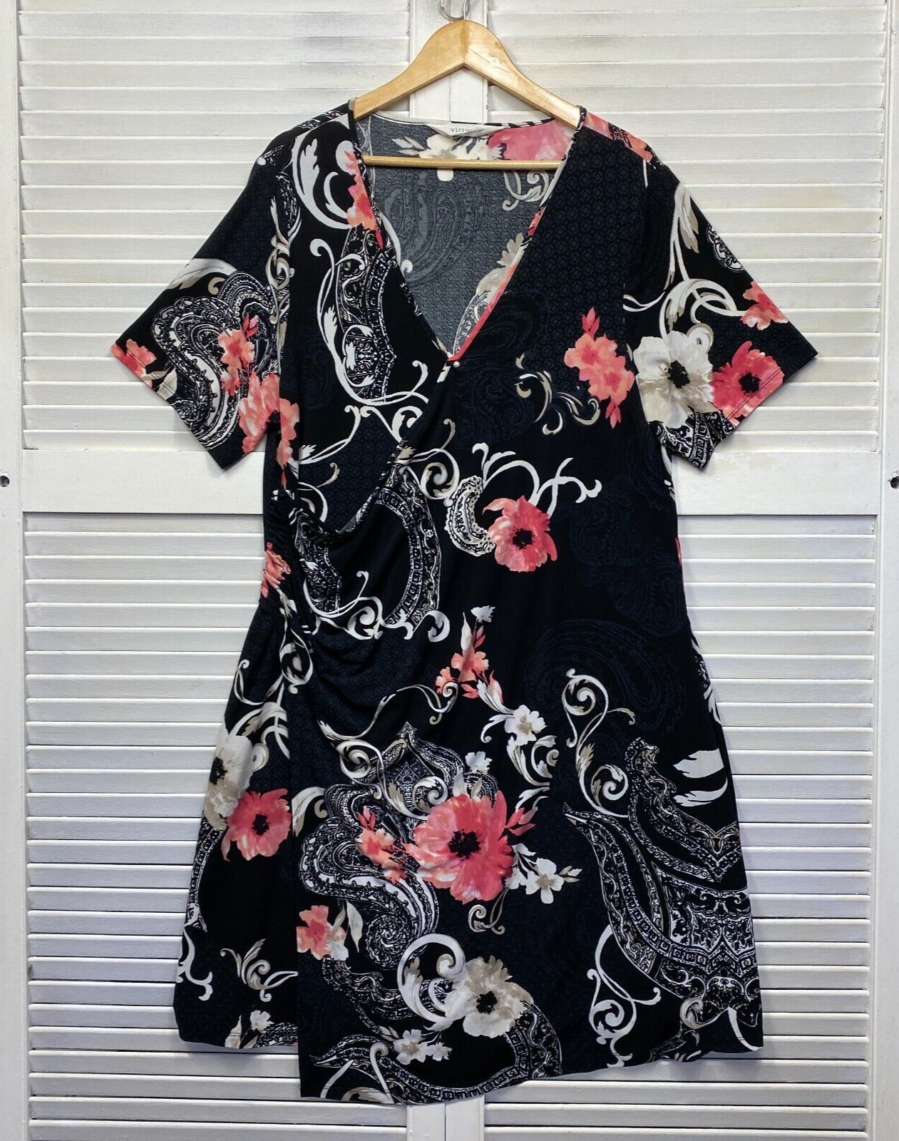 Taking Shape Virtuelle Dress Size 18 Plus Medium Black Floral Cocktail