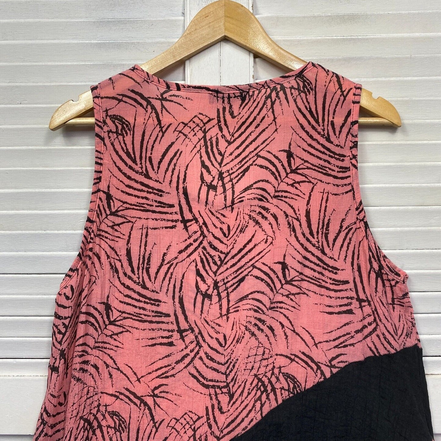 Quelque Top Size 14 Pink Black Sleeveless Tunic Asymmetric Hem Preloved