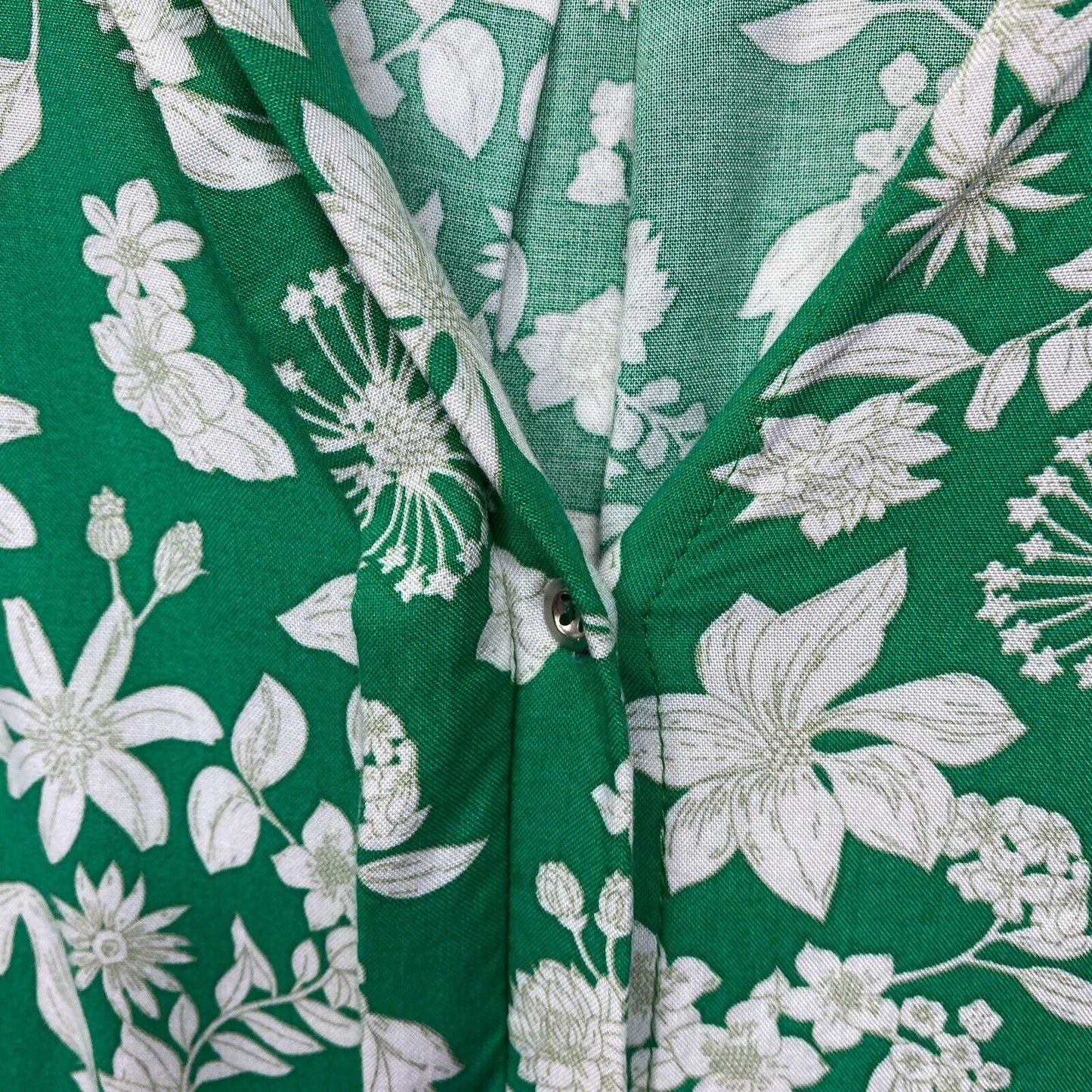 Rockmans Top Size 18 Plus Green White Floral Button Up Long Sleeve