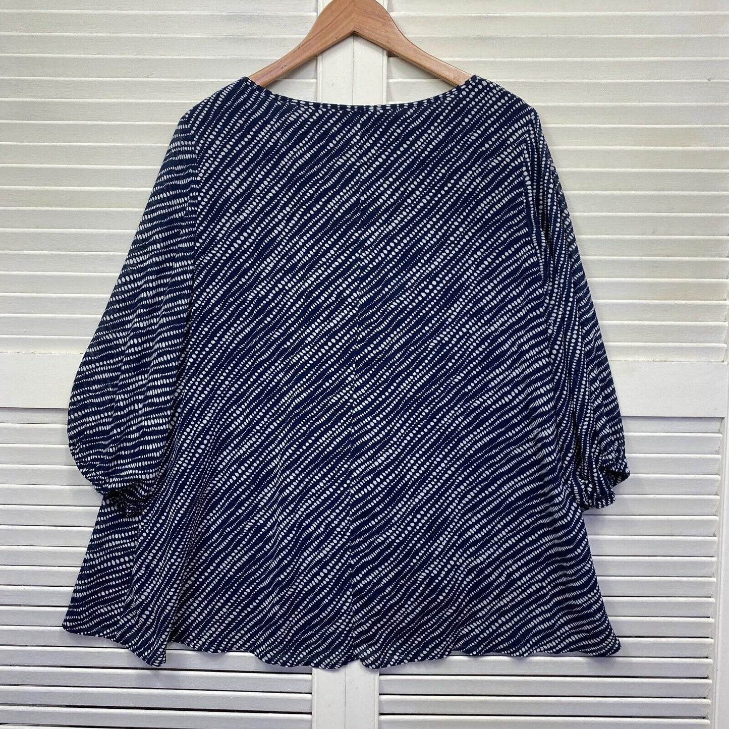 Belle Curve Top 20 Plus Blue White Long Sleeve Lined Preloved