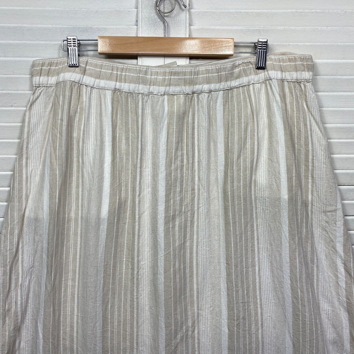 & Me Skirt Size 16 Plus Linen Blend Beige White Striped Pockets Midi Preloved