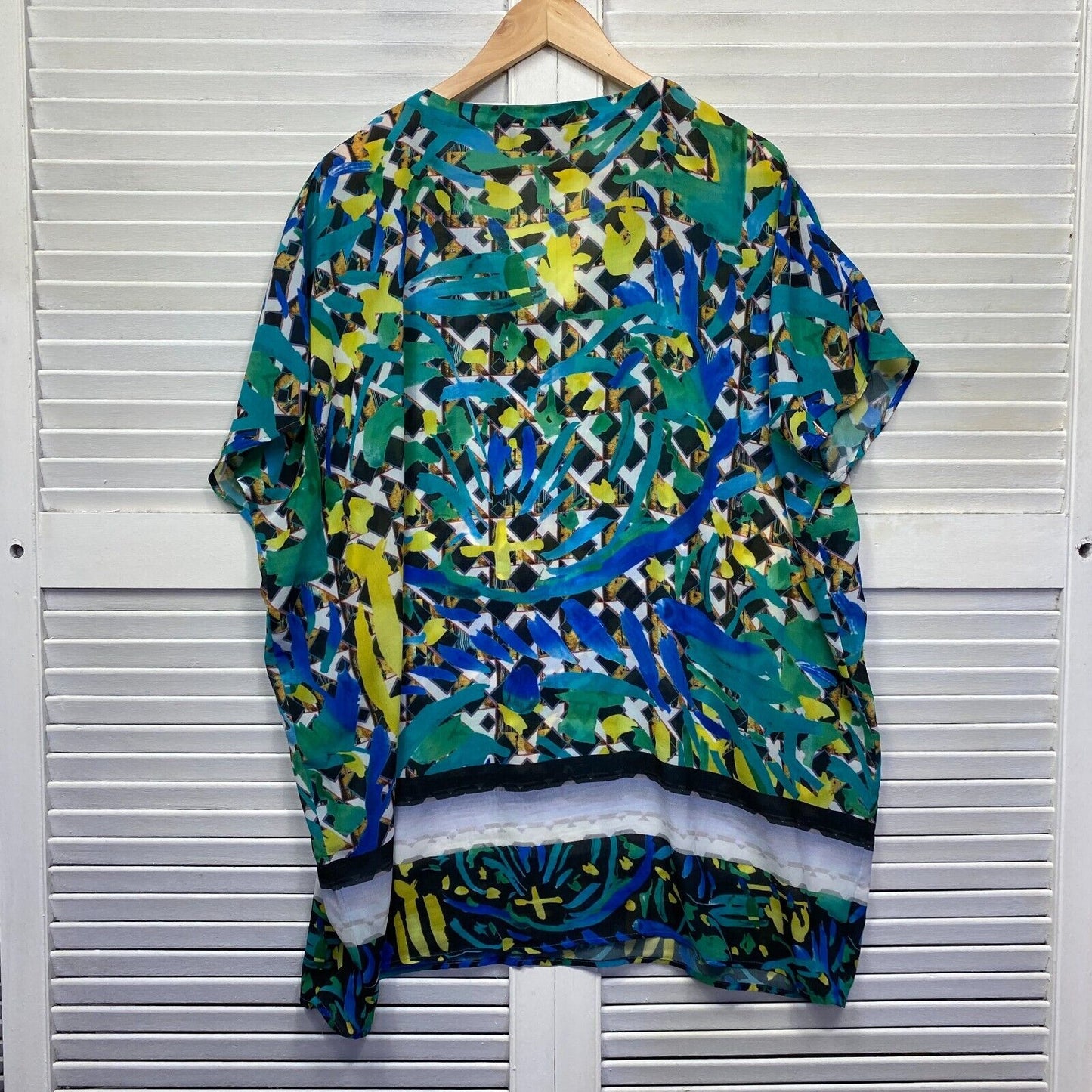 Maggie T Top Size 16 18 Plus Short Sleeve Multicoloured Tunic Preloved