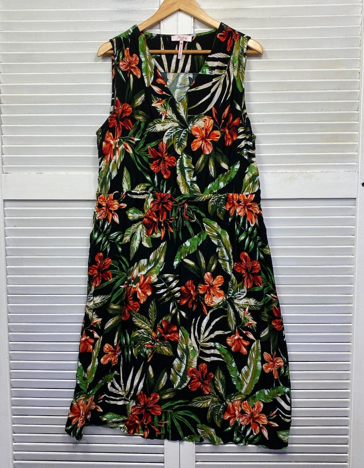 Millers Dress Size 18 Plus Black Floral Sleeveless Long Viscose