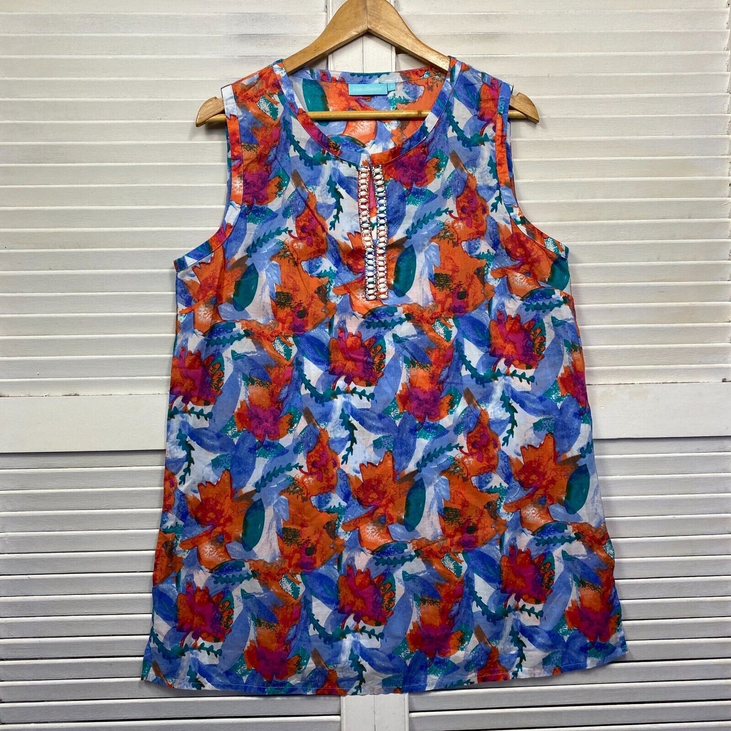 Blue Illusion Top Size Large Sleeveless Multicoloured Floral