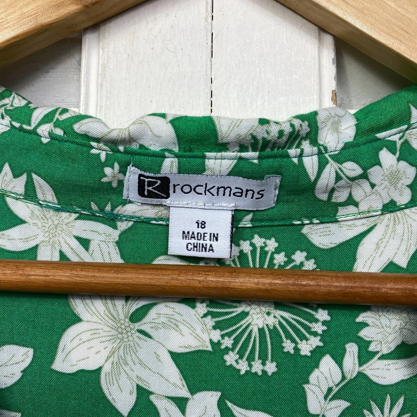 Rockmans Top Size 18 Plus Green White Floral Button Up Long Sleeve