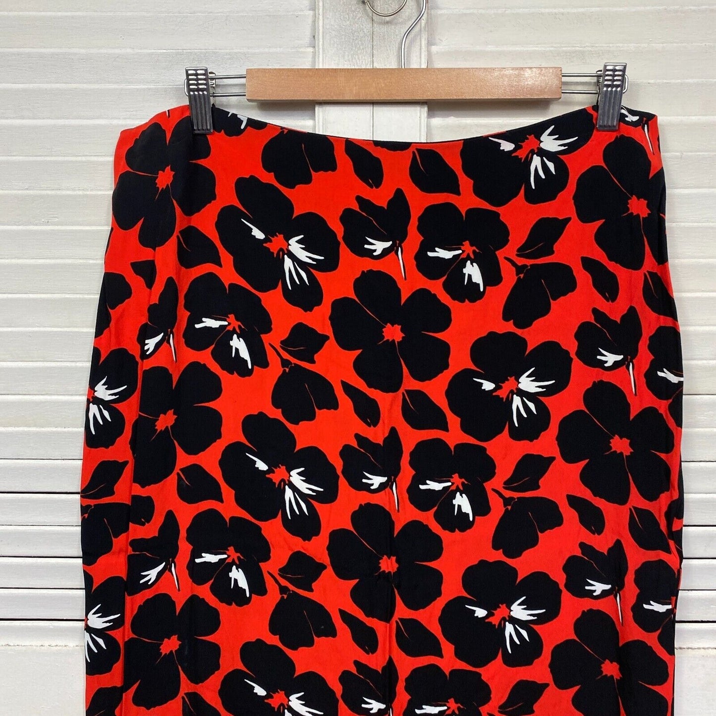 Piper Skirt Size 16 Plus Red Black Floral Straight Midi Length Viscose Preloved