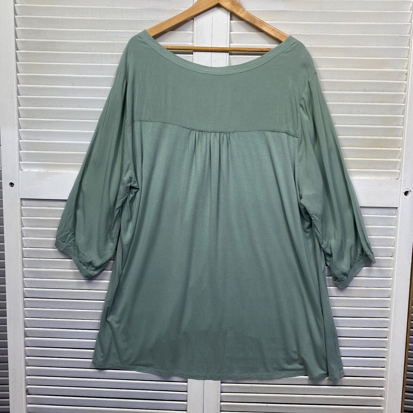 Autograph Top Size 22 Plus Green Long Sleeve Viscose