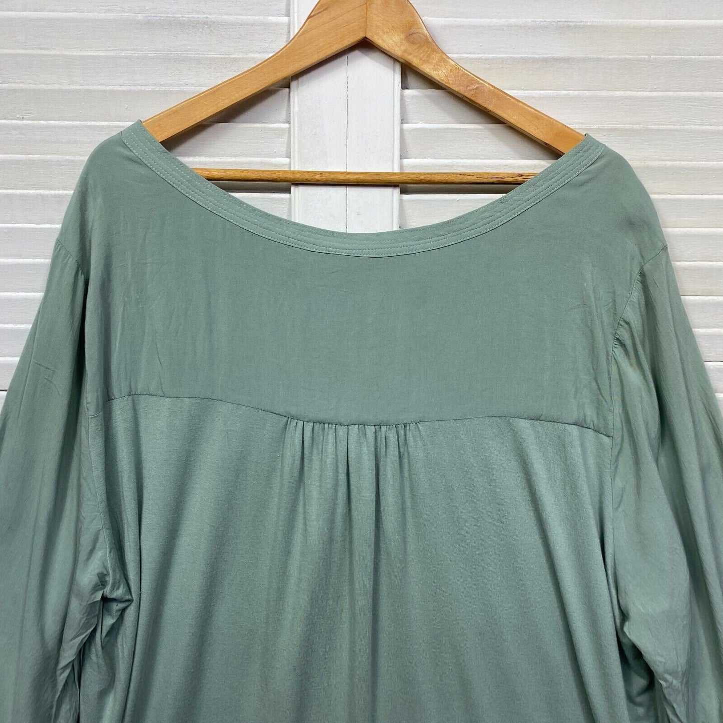 Autograph Top Size 22 Plus Green Long Sleeve Viscose