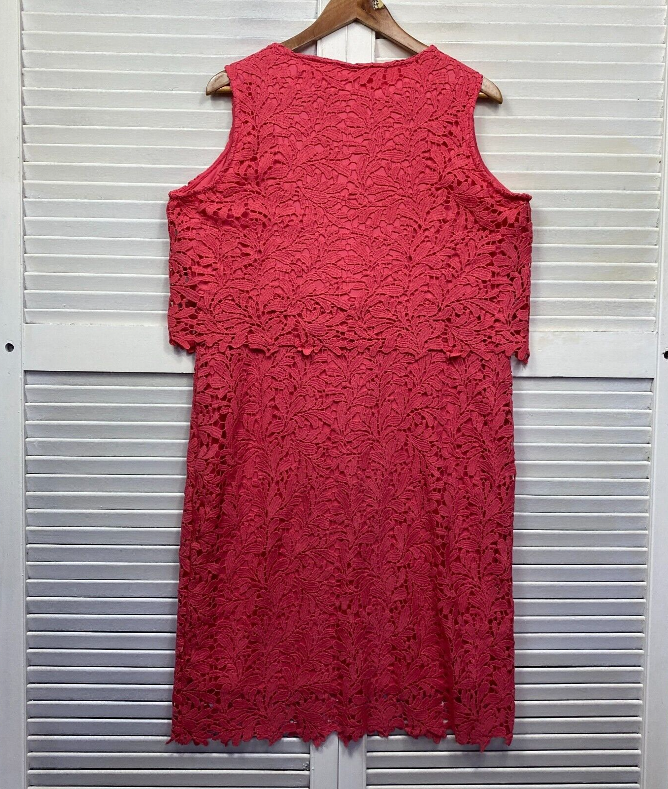 Millers Dress  Size 18 Plus Coral Lace Crochet Overlay Sleeveless Cocktail Occassion Preloved