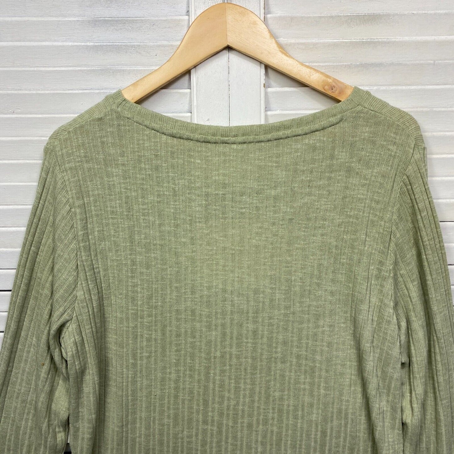 Avella Top Size 16 Green Cut Out Long Sleeve Cotton Blend Ribbed Casual