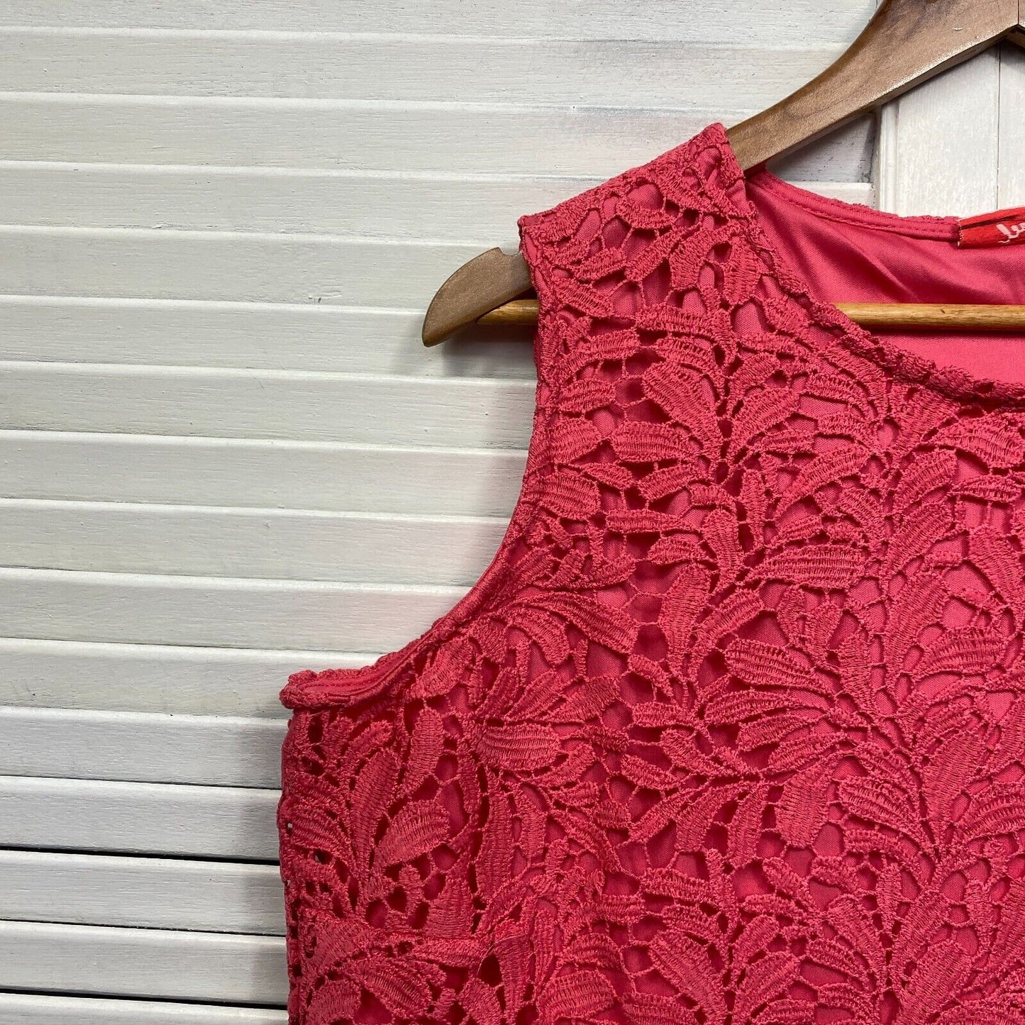 Millers Dress  Size 18 Plus Coral Lace Crochet Overlay Sleeveless Cocktail Occassion Preloved