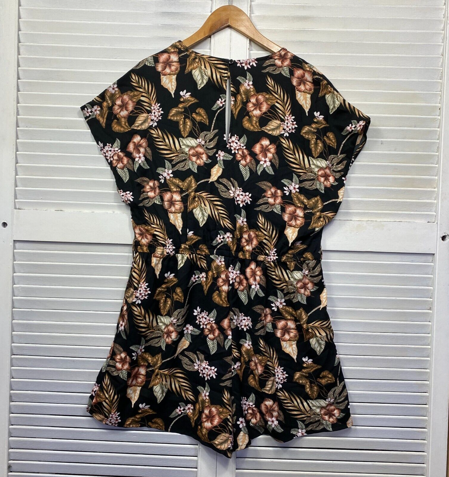 Anko Playsuit Size 18 Plus Black Romper Short Sleeve Floral