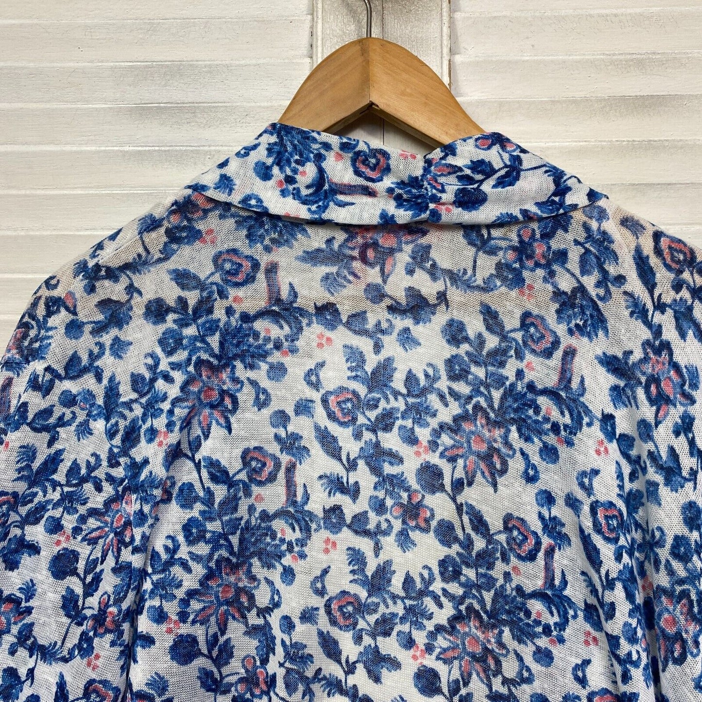 Millers Top Size 2XL 18 Plus Open Front Floral Blue Long Sleeve