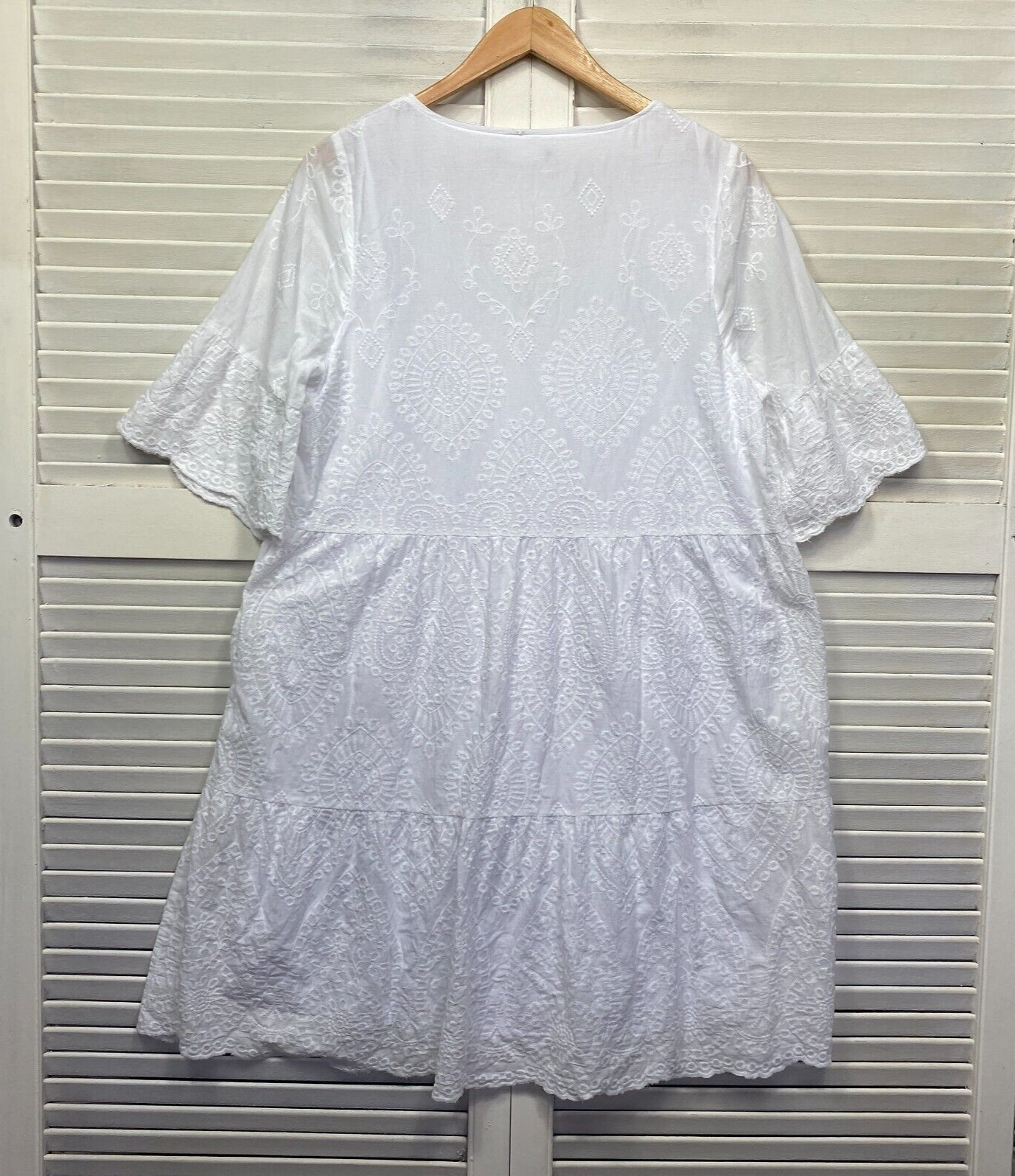 Katies Dress Size 14 White Short Sleeve Tunic Smock Embroidered Bell Sleeve Knee