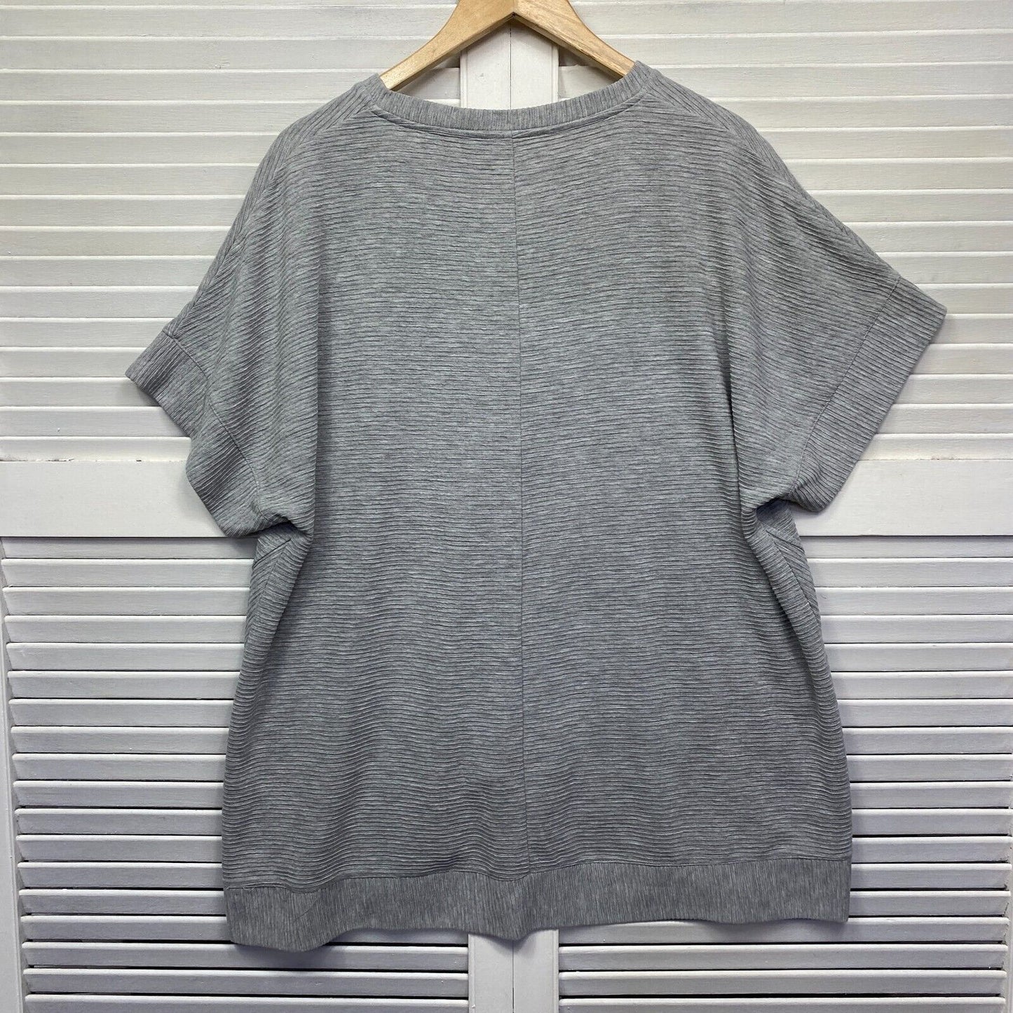 Virtuelle Top Size 18 Plus Medium Grey Short Sleeve Ribbed Casual Preloved