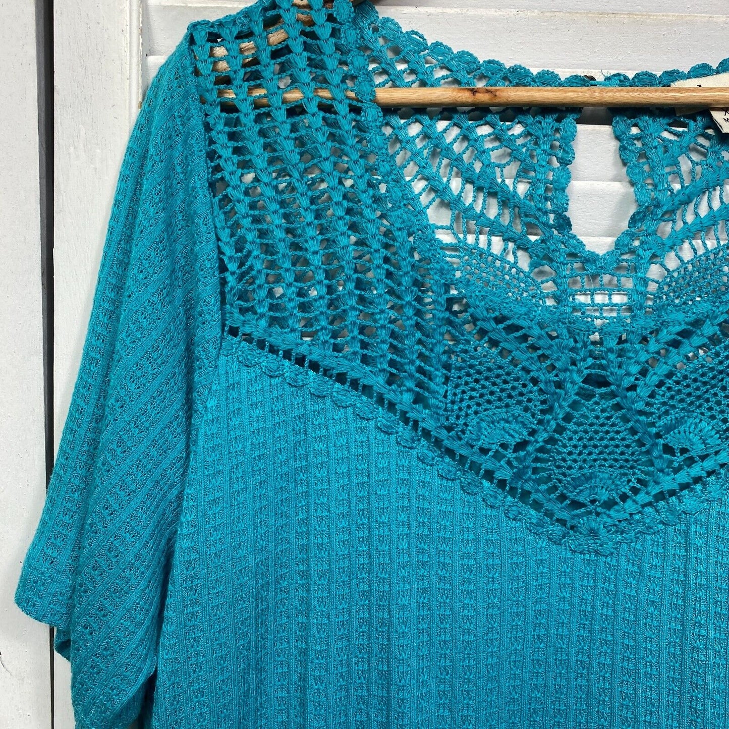 beme Plus Size Top Size 14 Plus XS Blue Green Teal Crochet Neck Short Sleeve