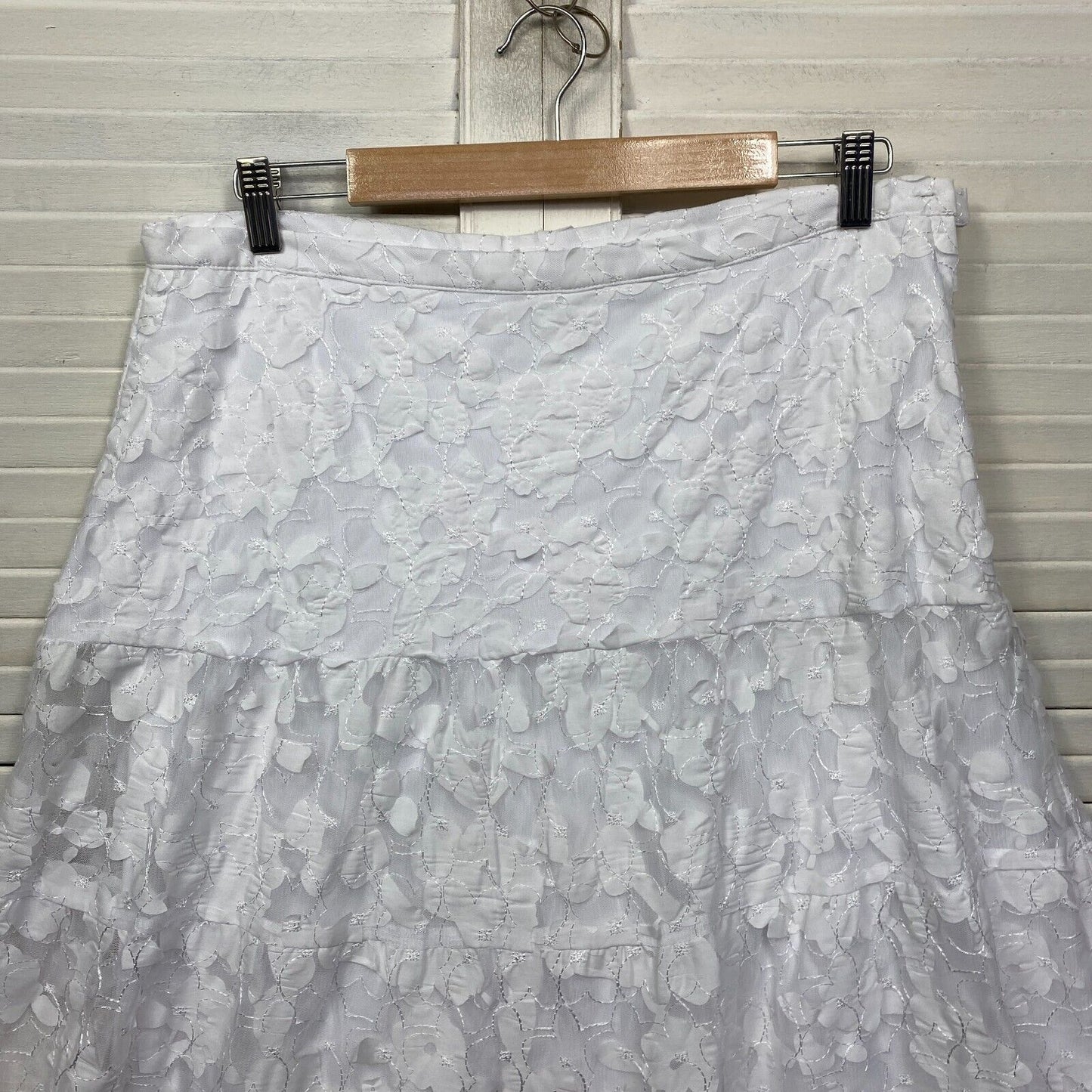 Noni B Skirt Size 14 White Sheer Mesh Floral Overlay Occasion Cocktail Lined