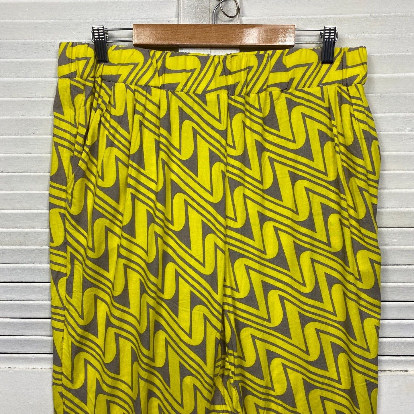 Rivers Pants Size 16 Plus Yellow Grey Geometric Pockets Viscose