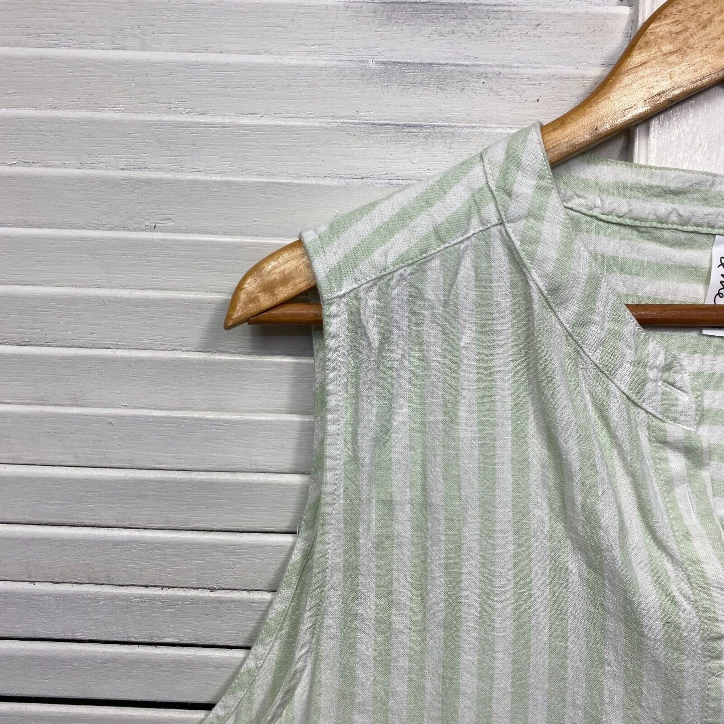 & Me Top Size 16 Plus Green White Striped Linen Blend Sleeveless Preloved