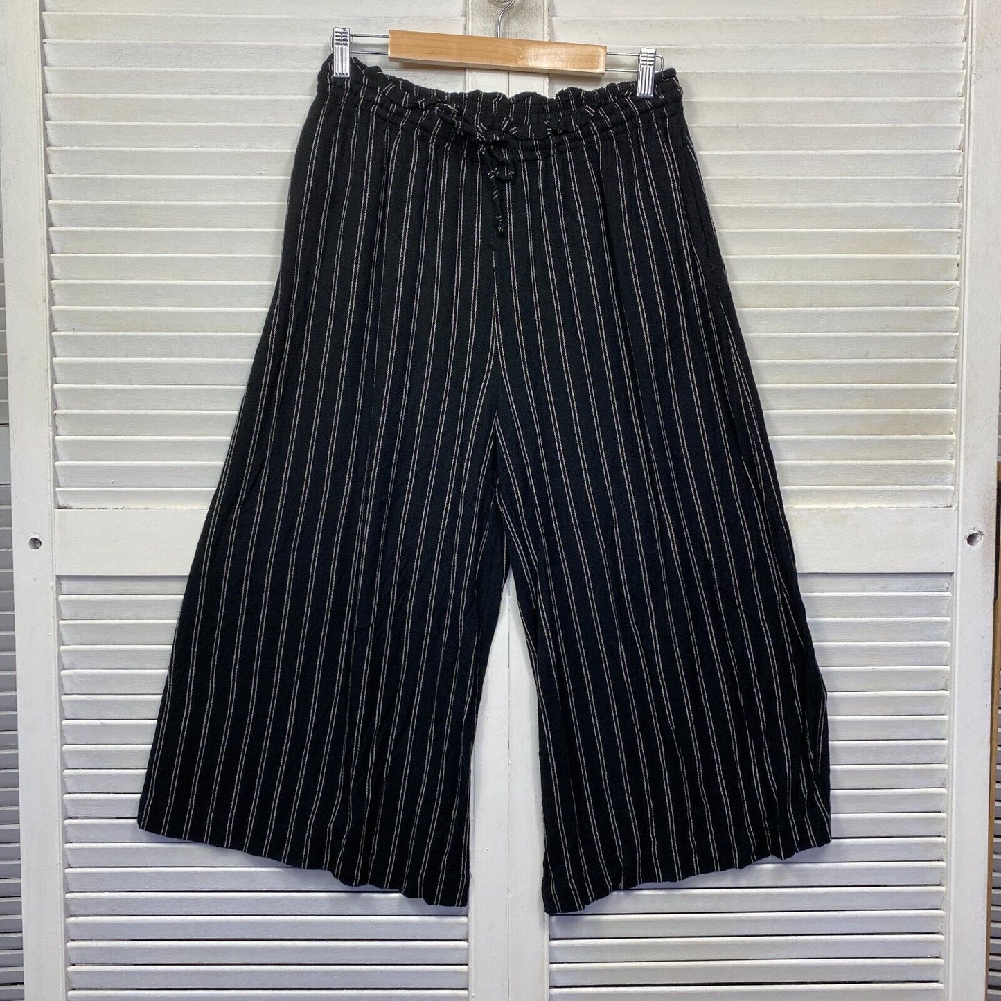 Anko Cropped Pants Size 14 Plus Black Striped Pockets Wide Leg Viscose