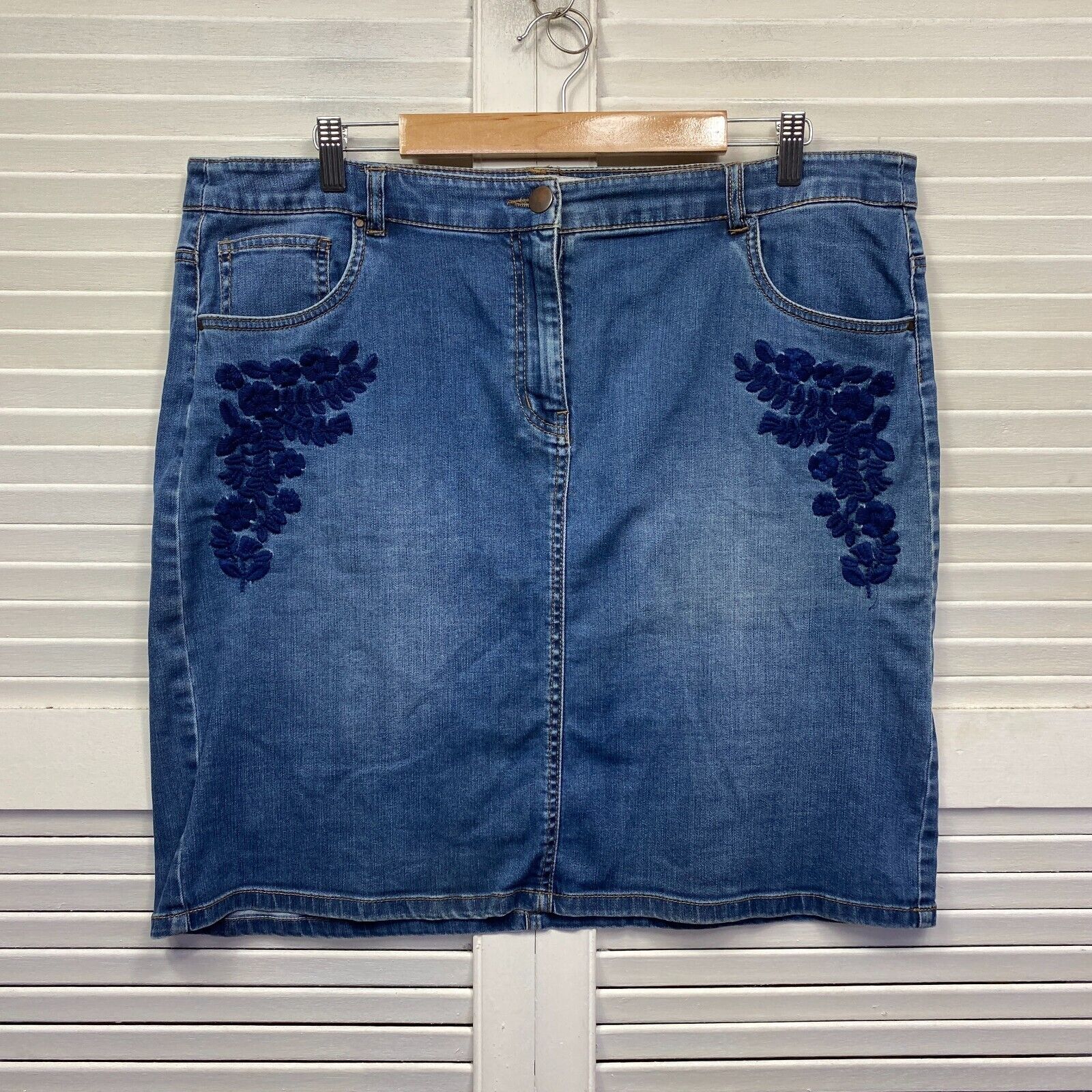 Suzanne grae sale denim skirt