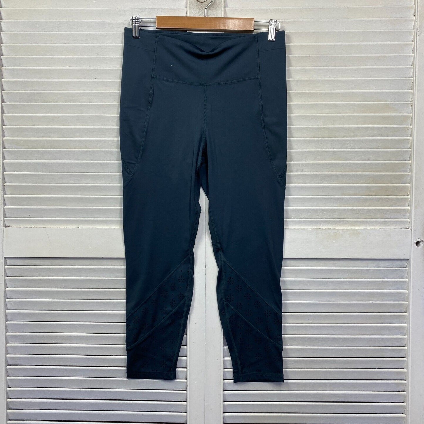 Activewear Leggings Size Large Blue Ankle 7/8 Length