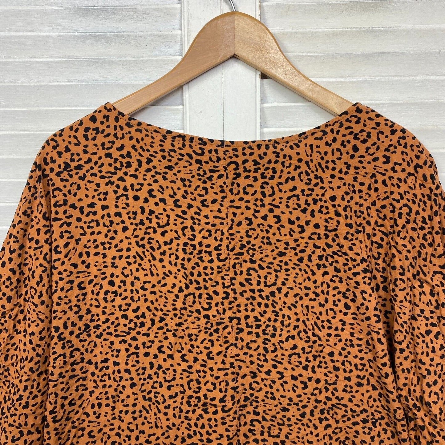 Anko Top Size 22 Plus Short Sleeve Brown Tan Black Animal Print