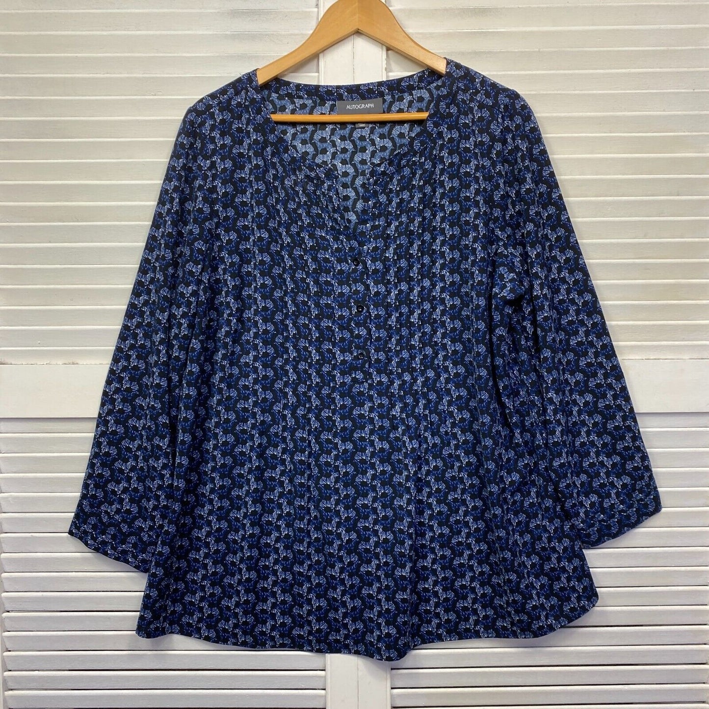 Autograph Tunic Top Size 14 Plus Blue Long Sleeve Viscose Pleated V Neck