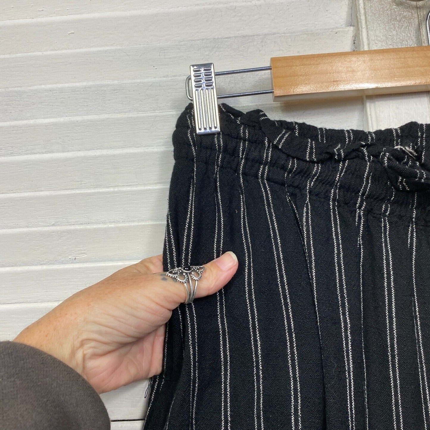 Anko Cropped Pants Size 14 Plus Black Striped Pockets Wide Leg Viscose