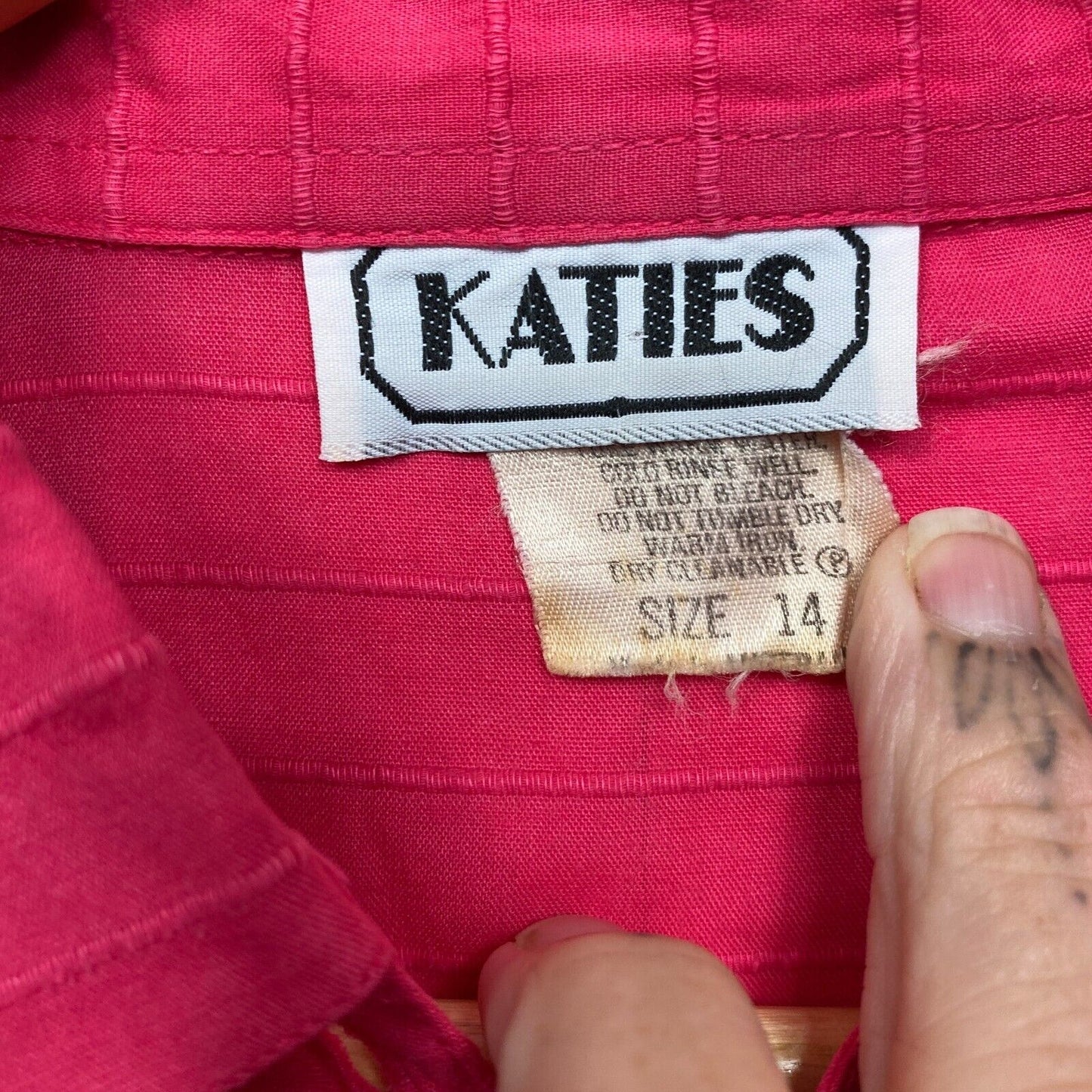 Vintage Katies Top Size 14 Pink Long Sleeve Button Up Collared Preloved