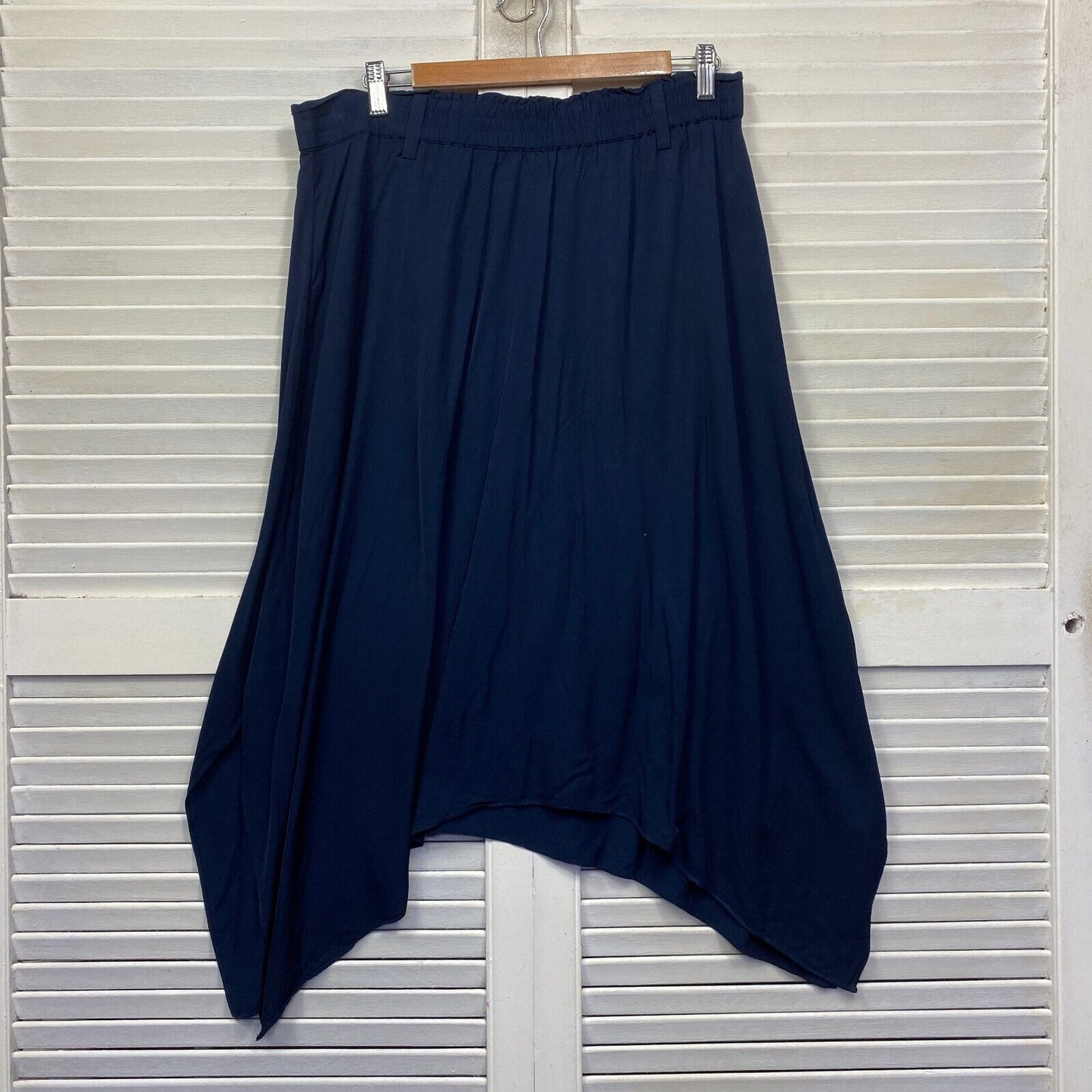 Sussan Skirt Size 14 Blue Midi Length Elastic Waist Asymmetric Hem Viscose