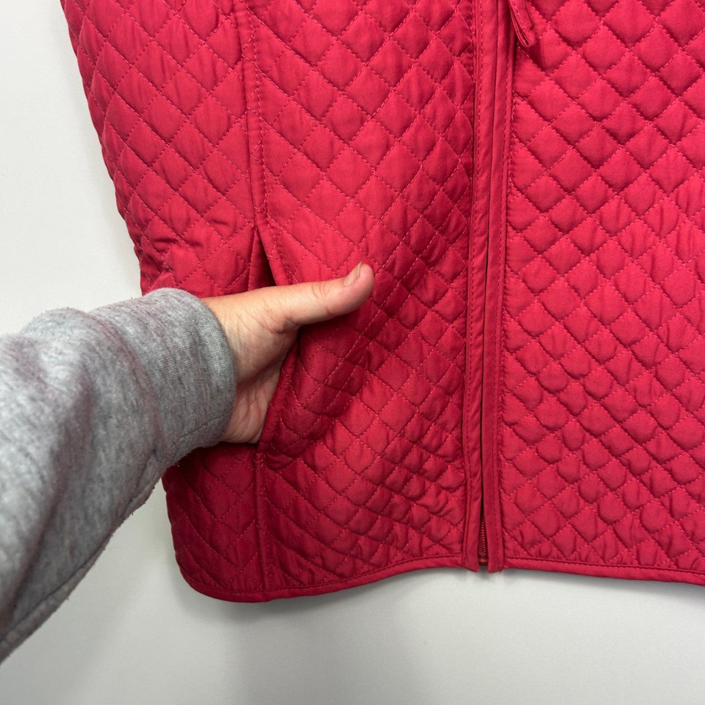 Katies Quilted Vest Size XL 16 Red Sleeveless Jacket Lightweight Full Zip Up Pocket